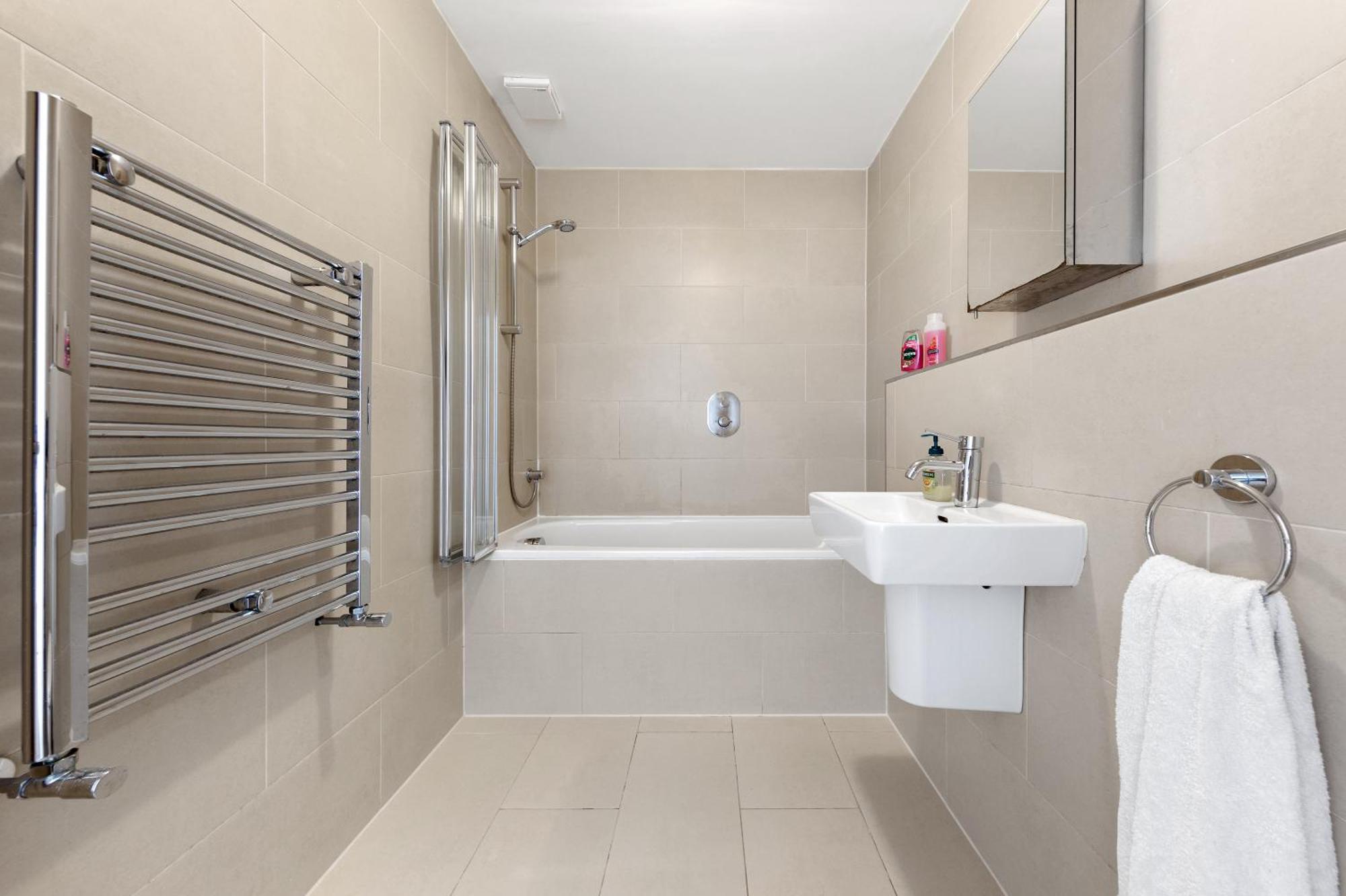 Luxury 4 Bedroom Flat With Stunning Shard View From Terrace In Central London! Next To Station, Sleeps 9 Екстериор снимка