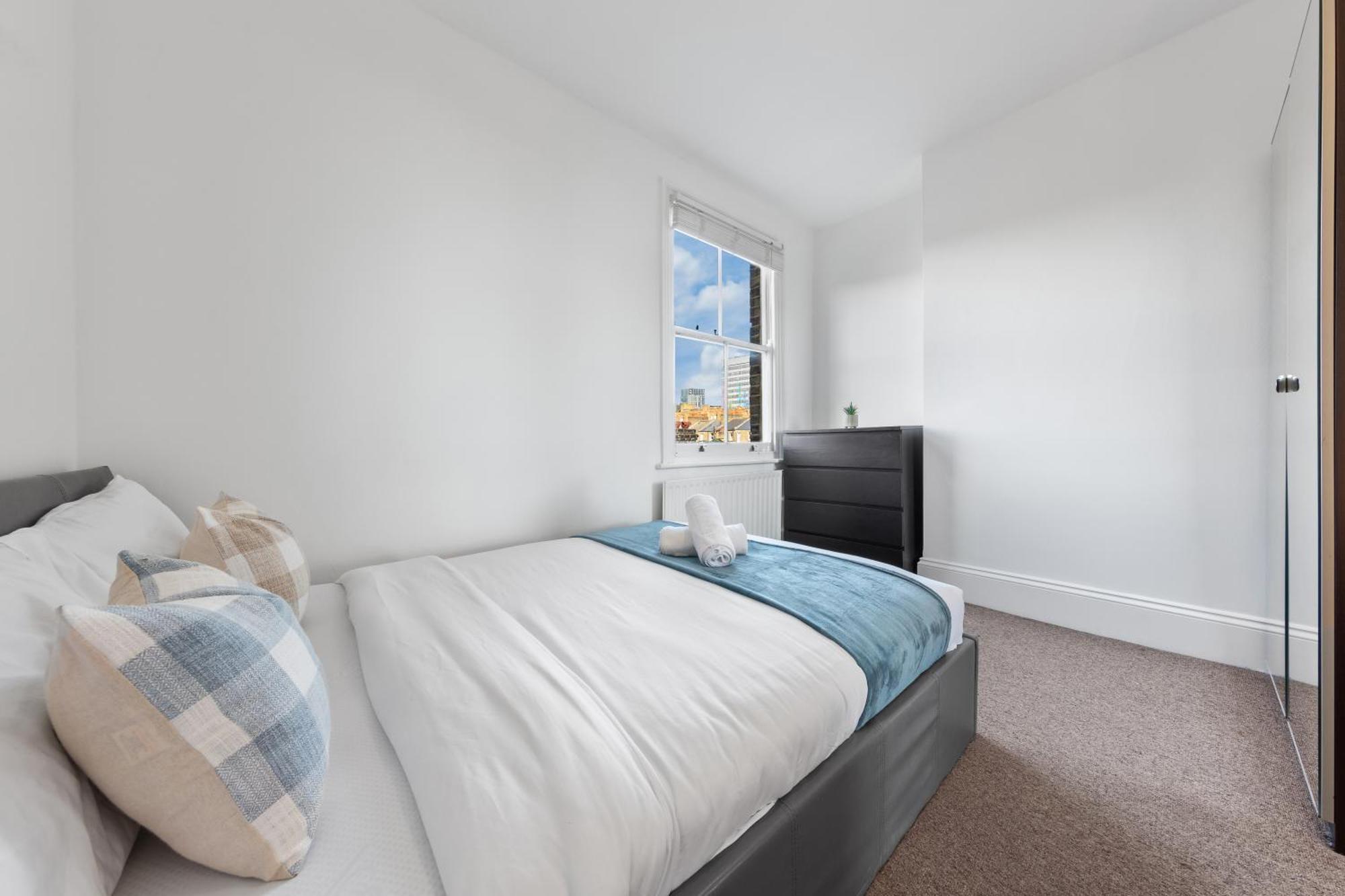 Luxury 4 Bedroom Flat With Stunning Shard View From Terrace In Central London! Next To Station, Sleeps 9 Екстериор снимка